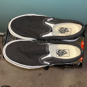 Vans Classic Slip On (Color: Black)